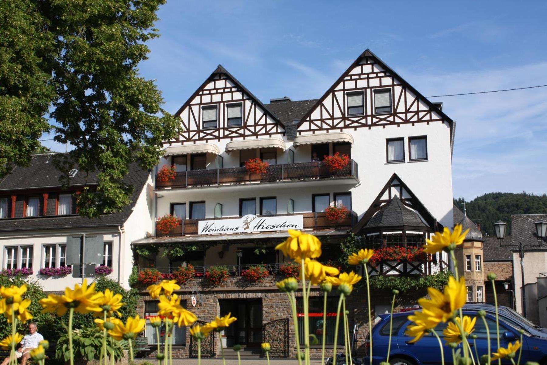 Weinhaus Hirschen Bruttig Hotel Exterior photo